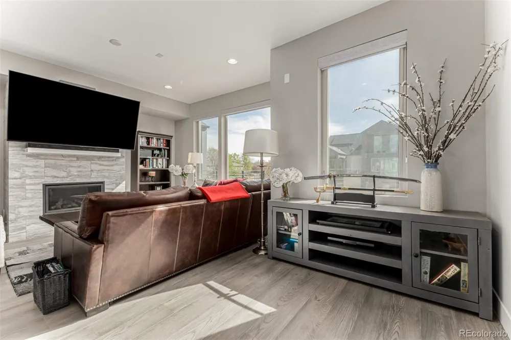 6984 E 1 st Avenue Denver, CO 80230