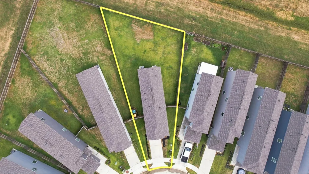 21253 Carosella Drive New Caney, TX 77357