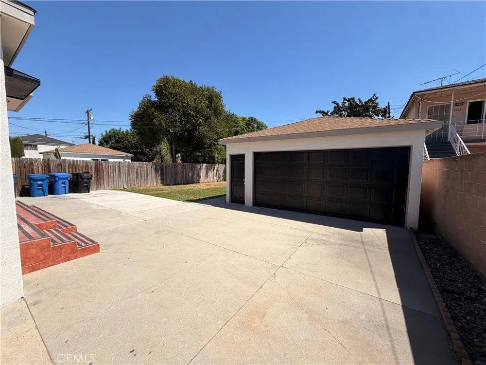 7108 Heliotrope Bell, CA 90201