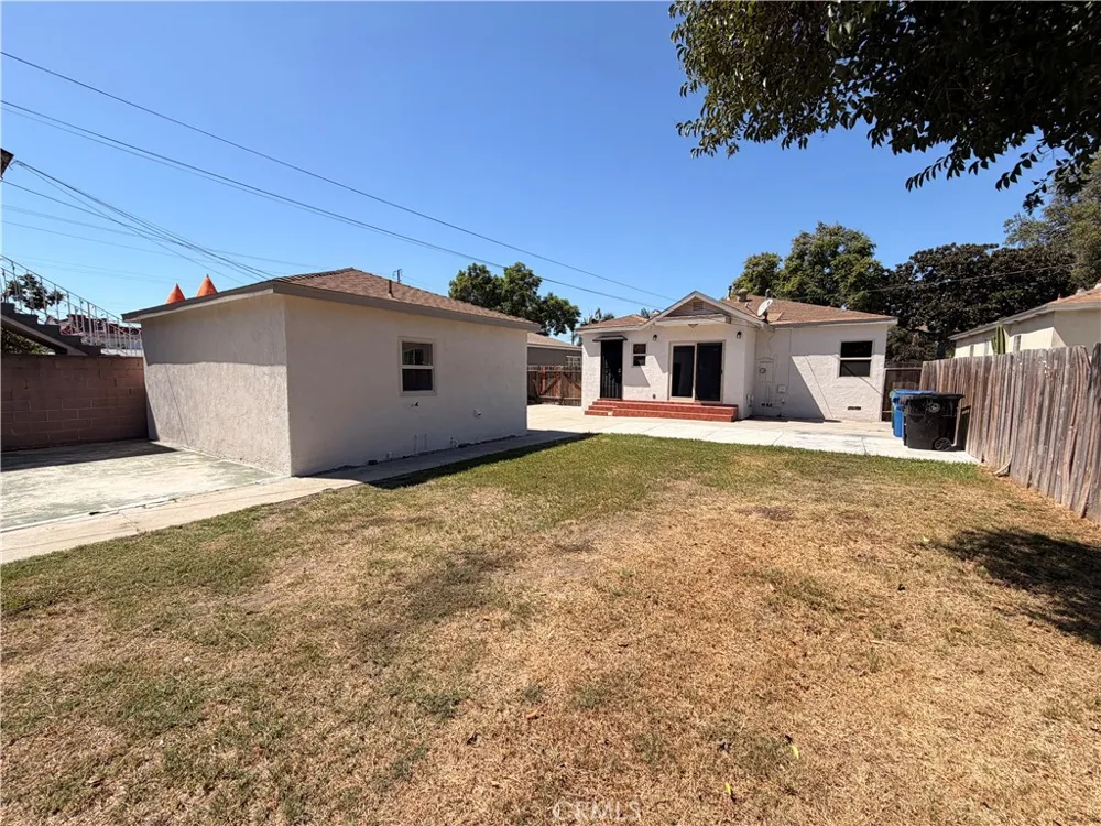 7108 Heliotrope Bell, CA 90201