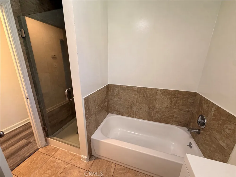 7108 Heliotrope Bell, CA 90201