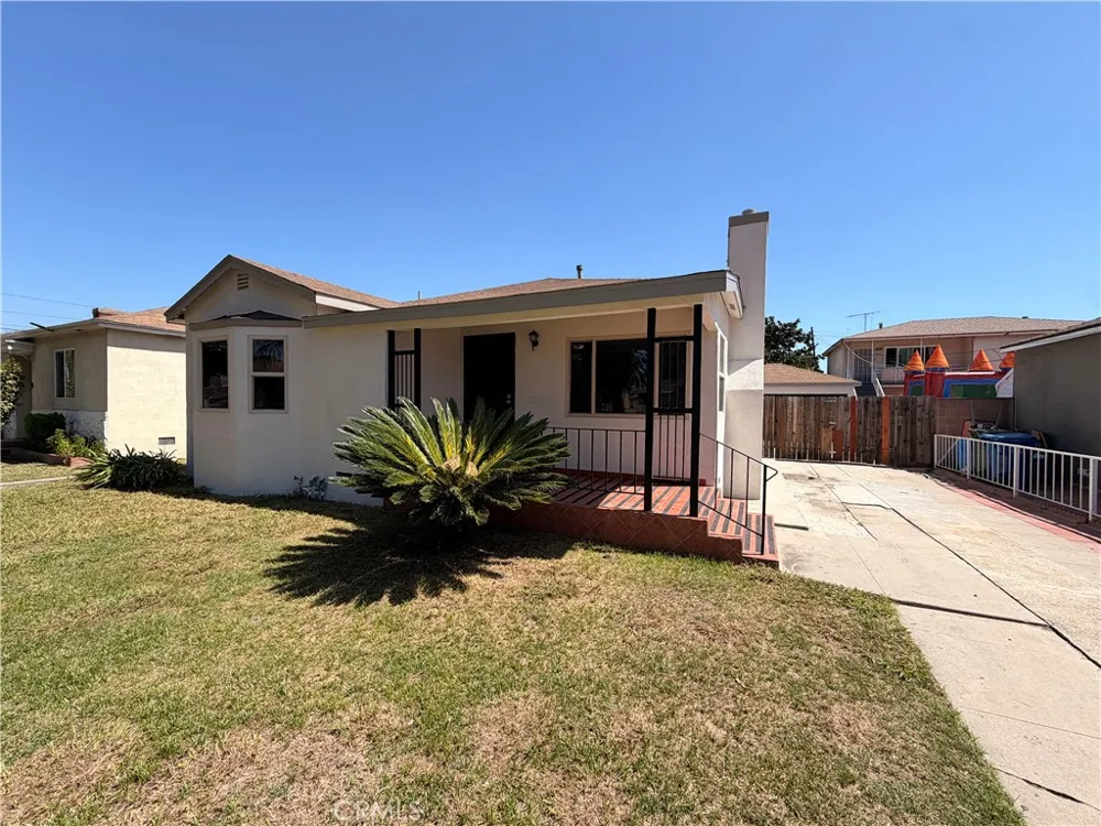 7108 Heliotrope Bell, CA 90201