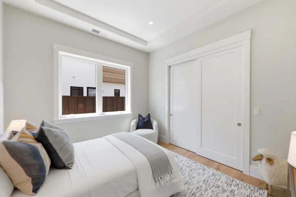 3990 Laguna Avenue Palo Alto, CA 94306
