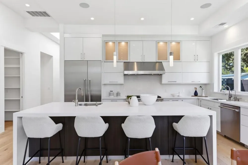 3990 Laguna Avenue Palo Alto, CA 94306