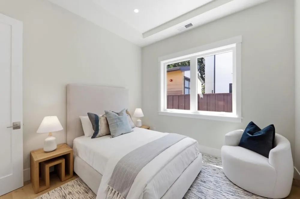 3990 Laguna Avenue Palo Alto, CA 94306
