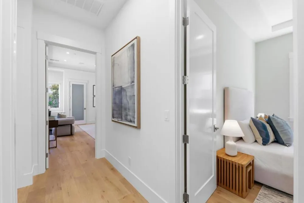 3990 Laguna Avenue Palo Alto, CA 94306