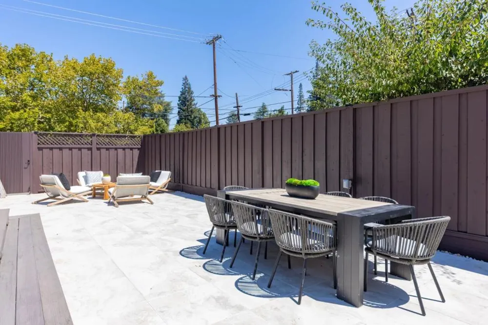 3990 Laguna Avenue Palo Alto, CA 94306