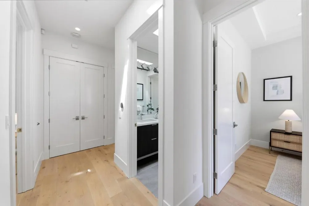 3990 Laguna Avenue Palo Alto, CA 94306