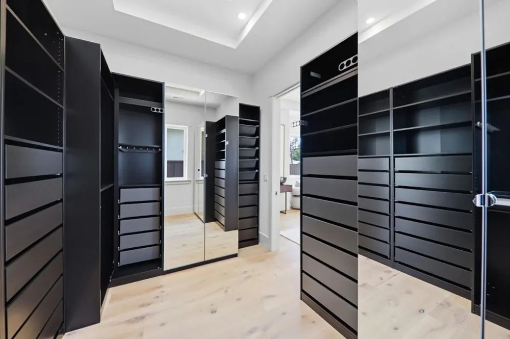 3990 Laguna Avenue Palo Alto, CA 94306