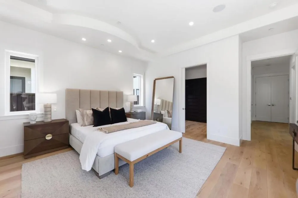 3990 Laguna Avenue Palo Alto, CA 94306