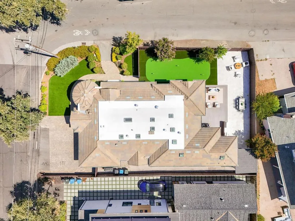 3990 Laguna Avenue Palo Alto, CA 94306