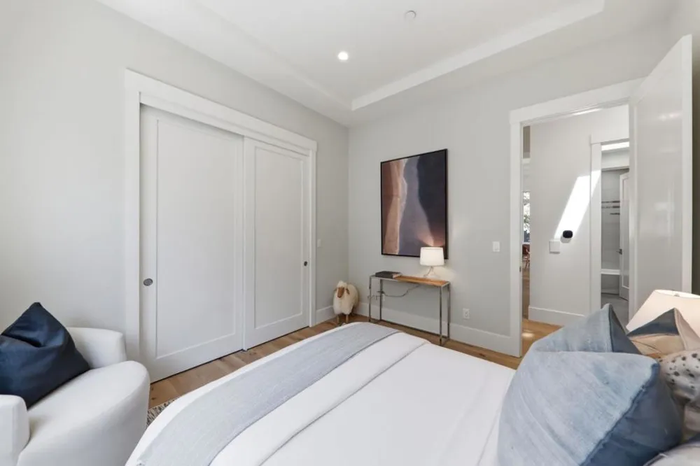 3990 Laguna Avenue Palo Alto, CA 94306