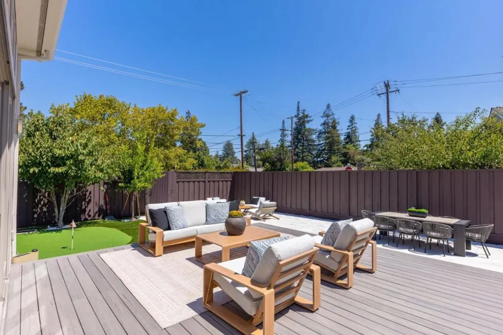 3990 Laguna Avenue Palo Alto, CA 94306