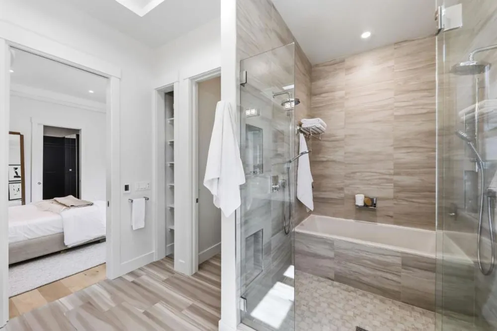 3990 Laguna Avenue Palo Alto, CA 94306