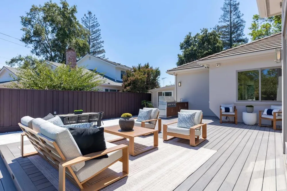 3990 Laguna Avenue Palo Alto, CA 94306