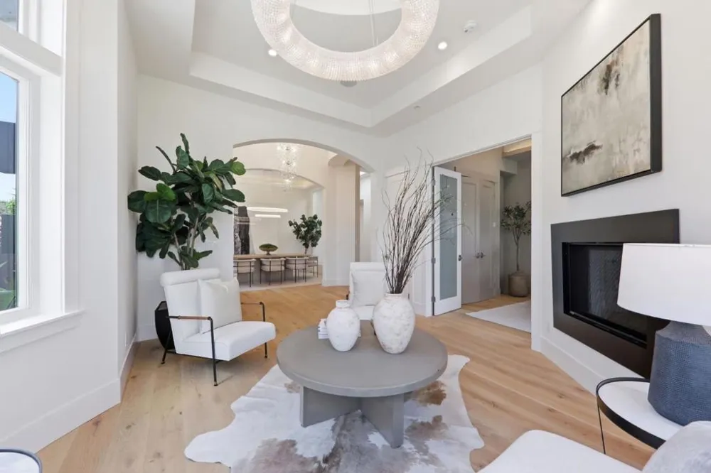 3990 Laguna Avenue Palo Alto, CA 94306