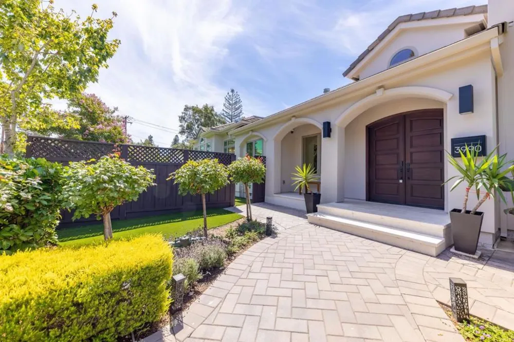 3990 Laguna Avenue Palo Alto, CA 94306