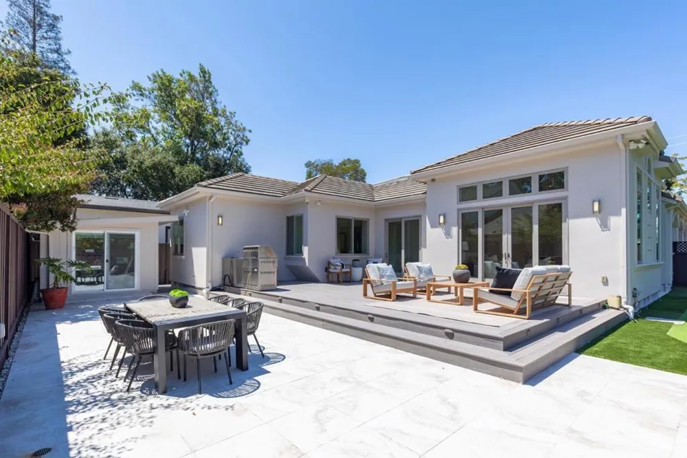 3990 Laguna Avenue Palo Alto, CA 94306