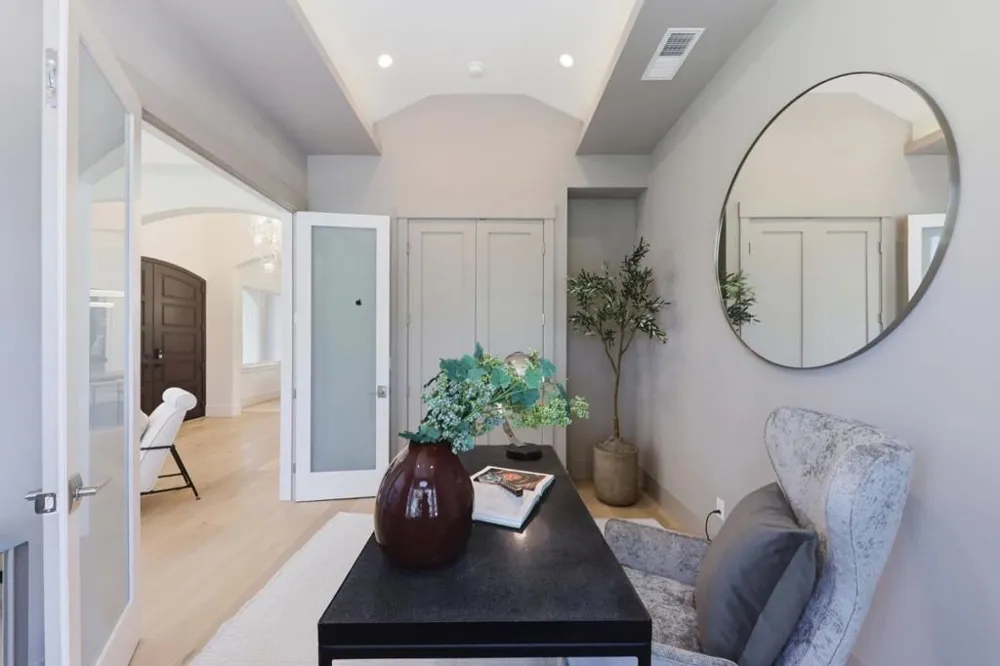 3990 Laguna Avenue Palo Alto, CA 94306