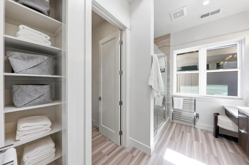 3990 Laguna Avenue Palo Alto, CA 94306
