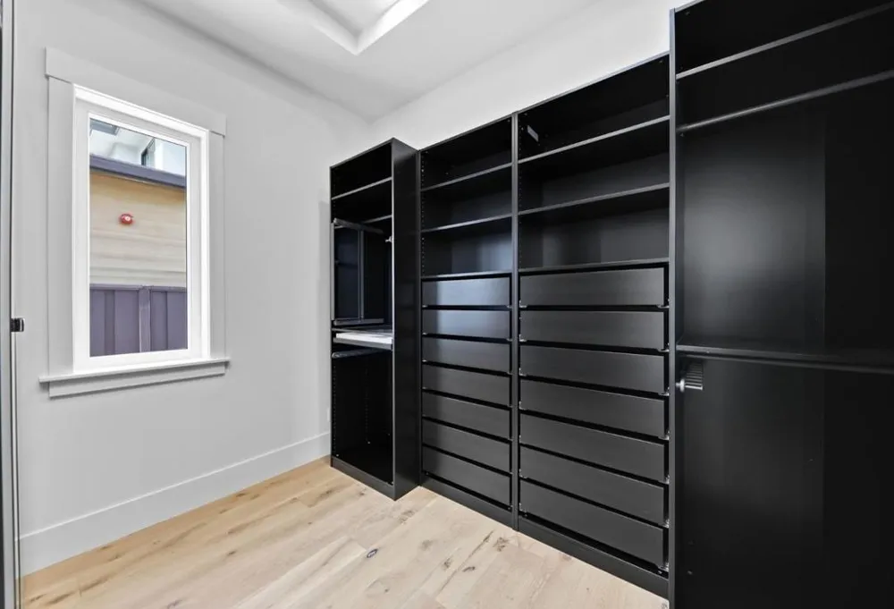 3990 Laguna Avenue Palo Alto, CA 94306