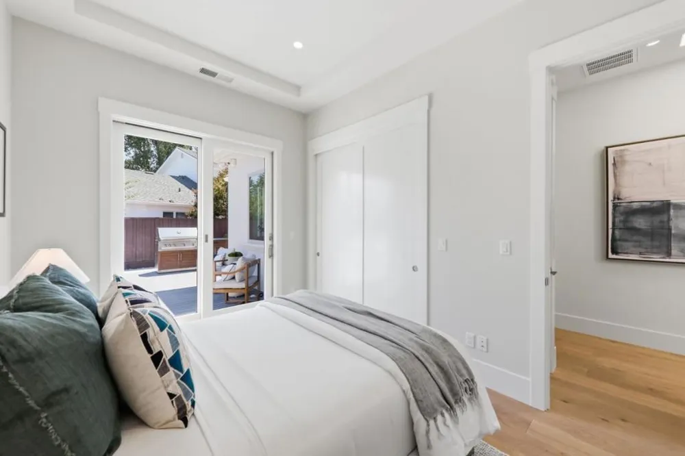 3990 Laguna Avenue Palo Alto, CA 94306