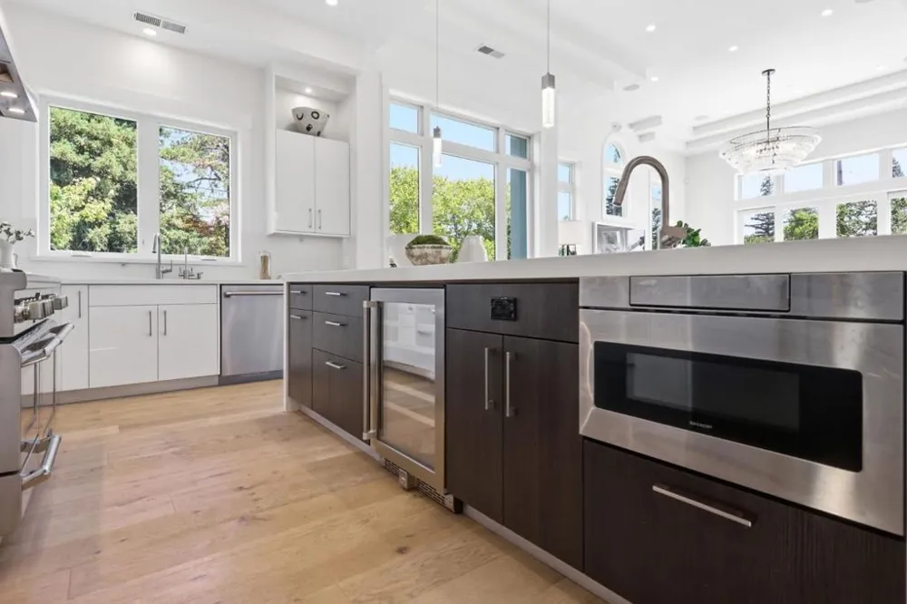 3990 Laguna Avenue Palo Alto, CA 94306