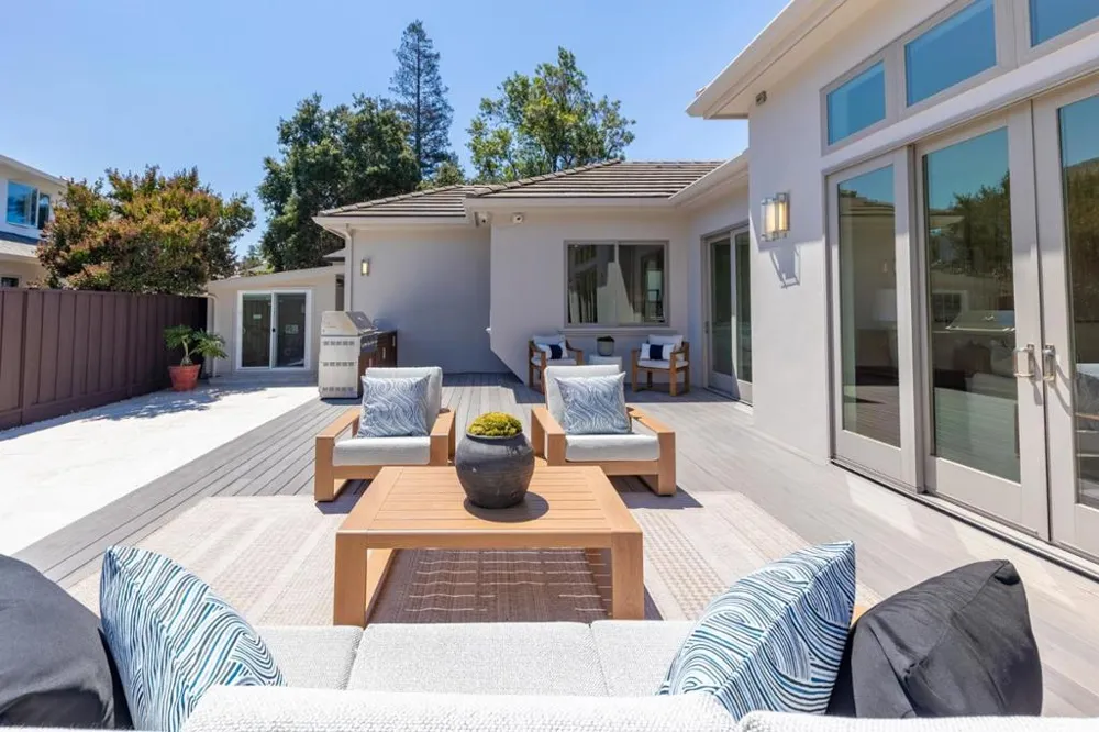 3990 Laguna Avenue Palo Alto, CA 94306
