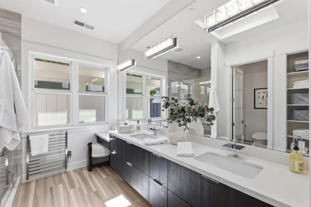 3990 Laguna Avenue Palo Alto, CA 94306