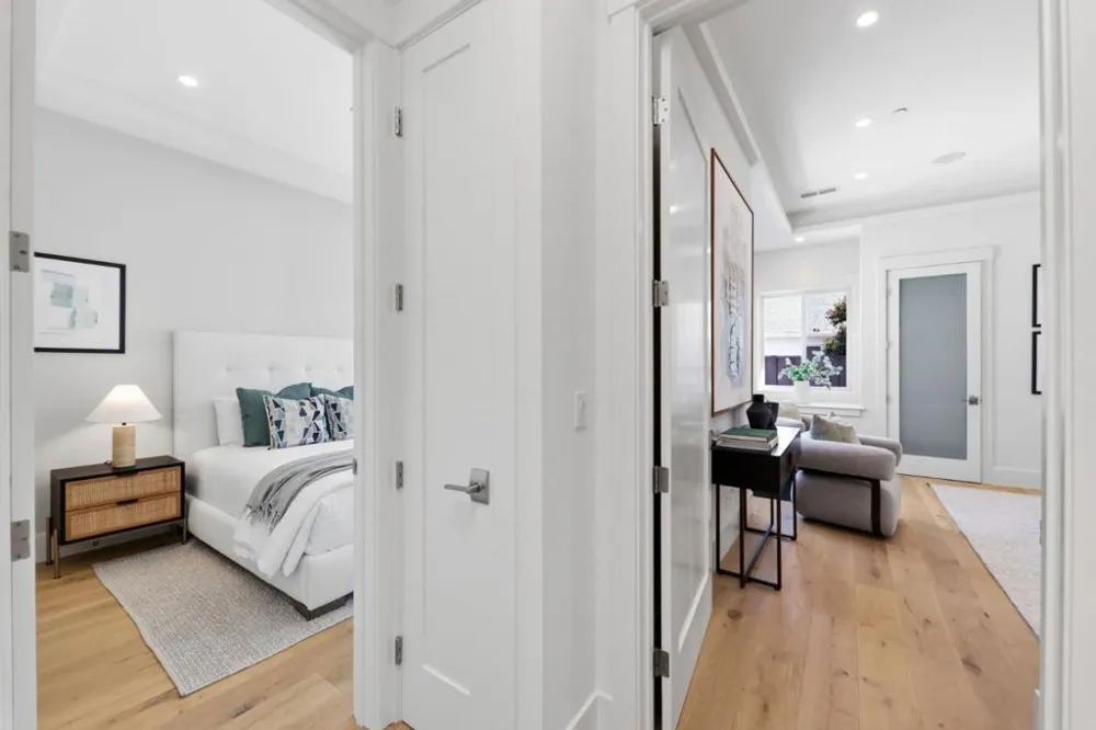 3990 Laguna Avenue Palo Alto, CA 94306