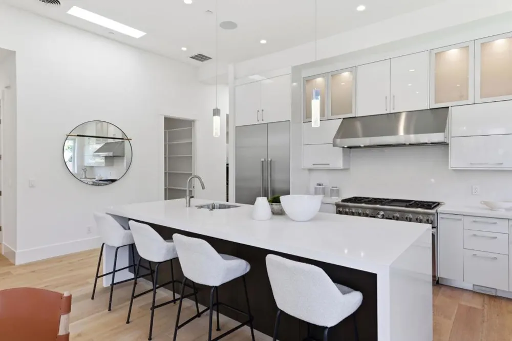 3990 Laguna Avenue Palo Alto, CA 94306