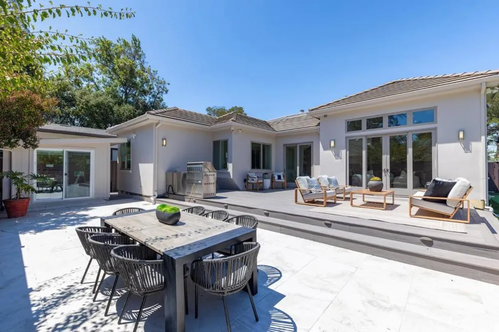 3990 Laguna Avenue Palo Alto, CA 94306