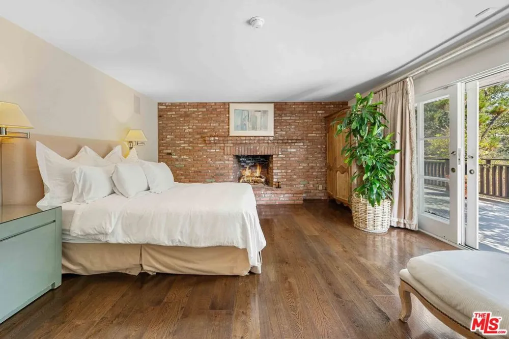 1250 Shadow Hill Way Beverly Hills, CA 90210