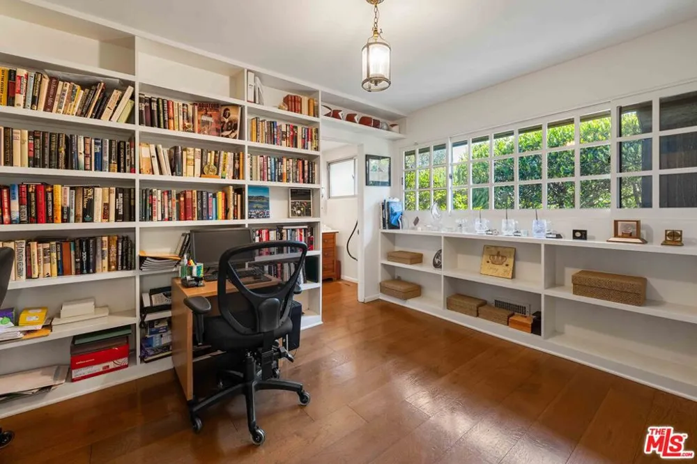 1250 Shadow Hill Way Beverly Hills, CA 90210