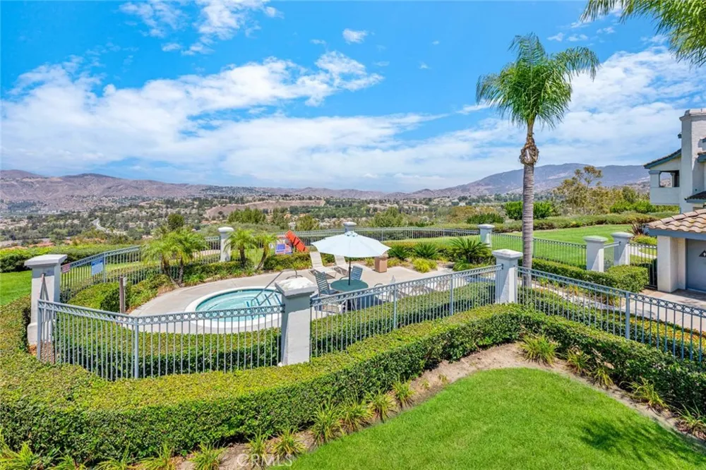 7833 E Viewrim Anaheim Hills, CA 92808