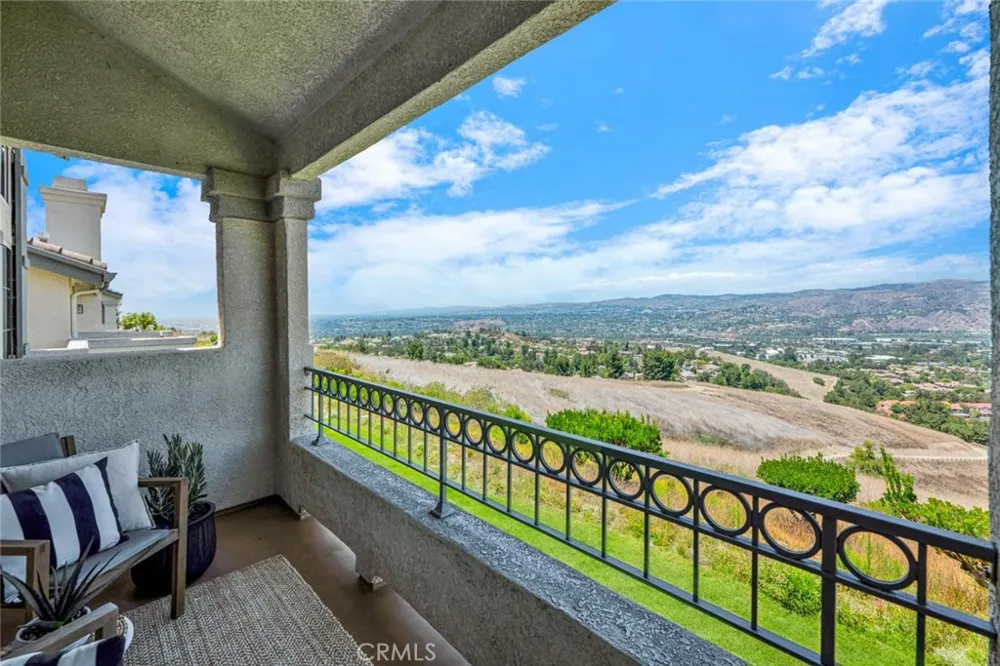 7833 E Viewrim Anaheim Hills, CA 92808