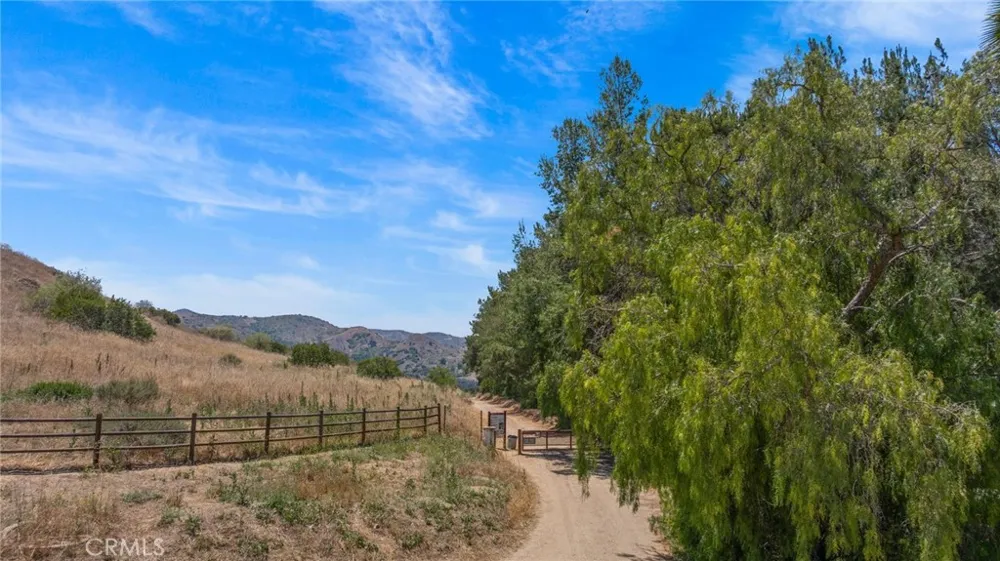 7833 E Viewrim Anaheim Hills, CA 92808