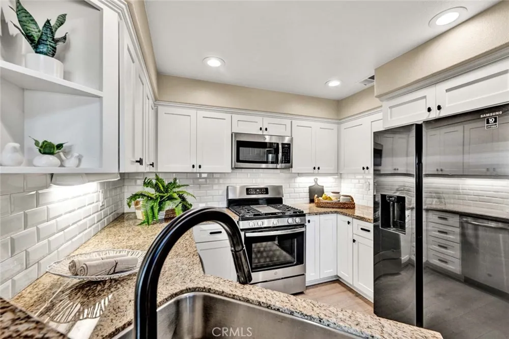 7833 E Viewrim Anaheim Hills, CA 92808