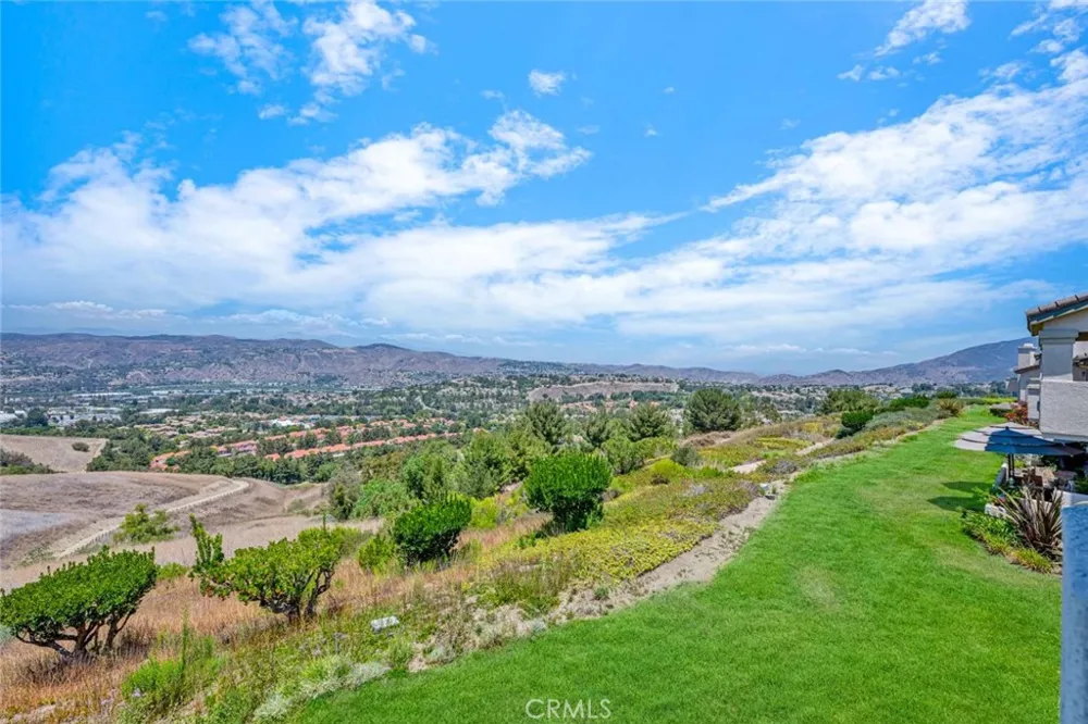 7833 E Viewrim Anaheim Hills, CA 92808