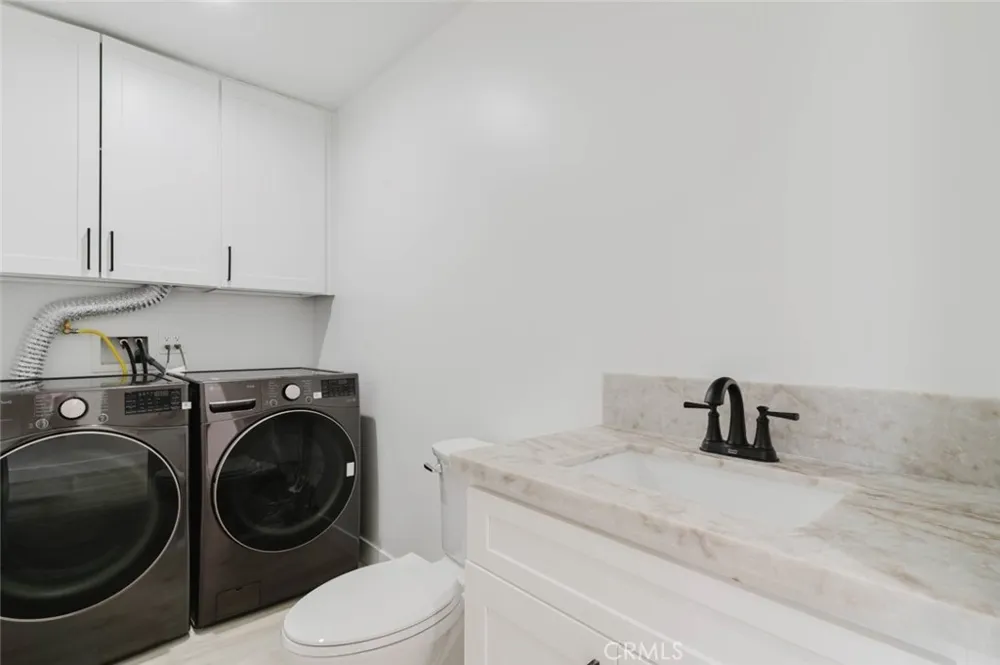 8310 Canterbury Avenue Sun Valley, CA 91352