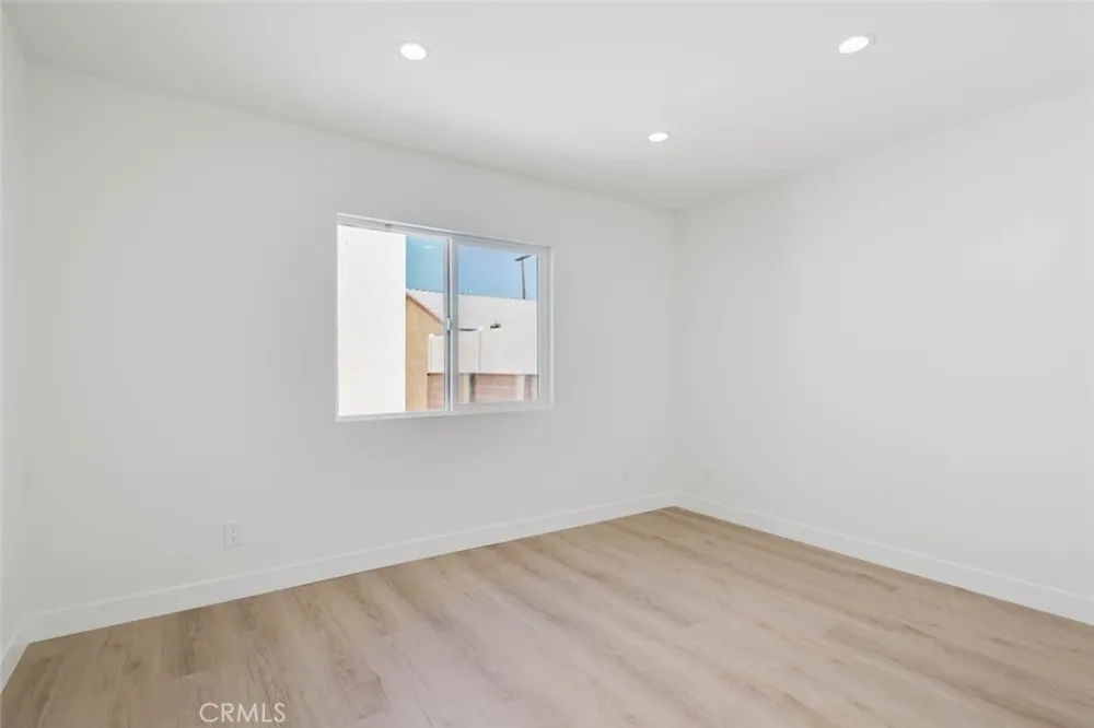 8310 Canterbury Avenue Sun Valley, CA 91352