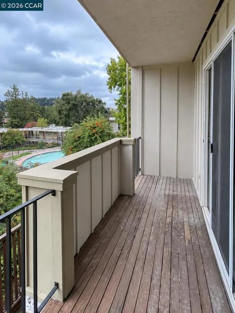651 Moraga Rd