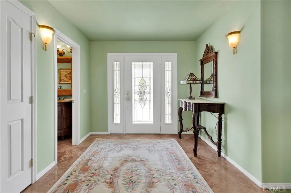 8828 Vincent Court Oak Hills, CA 92344