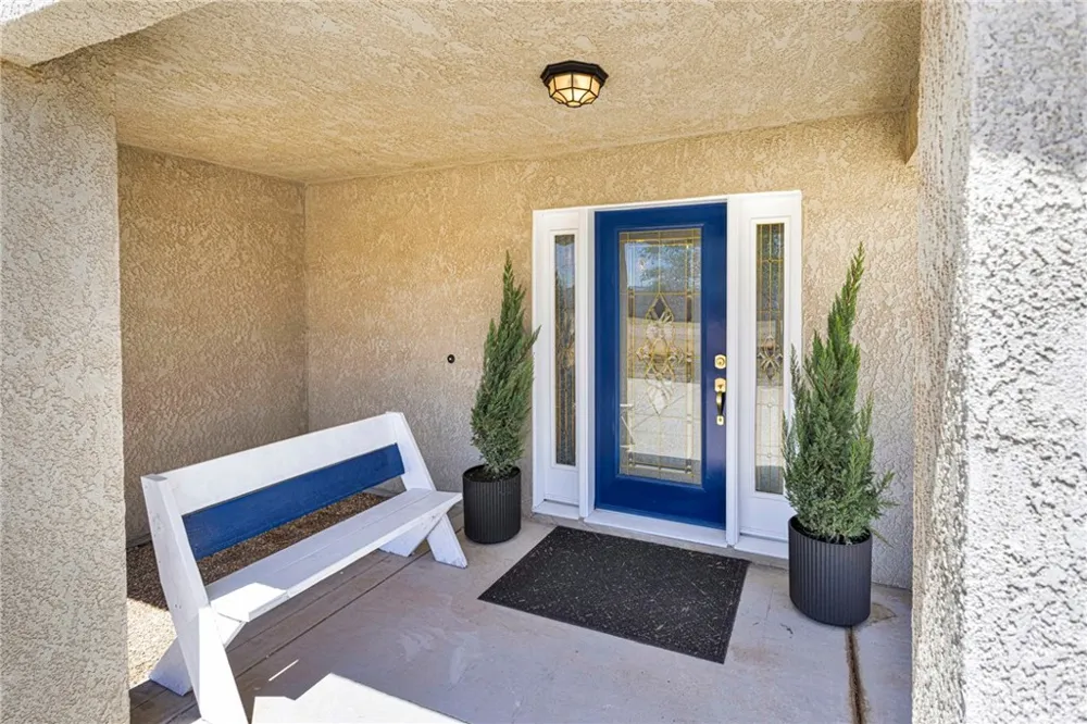 8828 Vincent Court Oak Hills, CA 92344