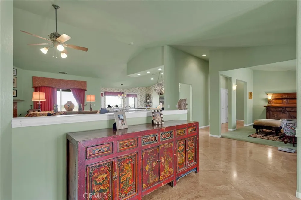 8828 Vincent Court Oak Hills, CA 92344