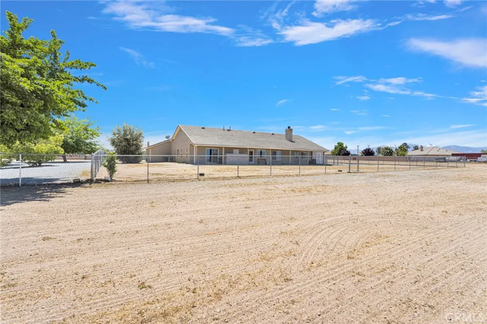 8828 Vincent Court Oak Hills, CA 92344