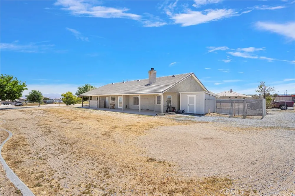 8828 Vincent Court Oak Hills, CA 92344