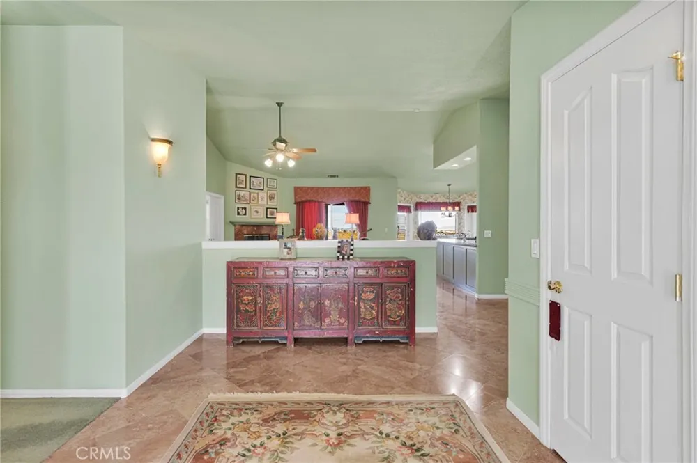 8828 Vincent Court Oak Hills, CA 92344