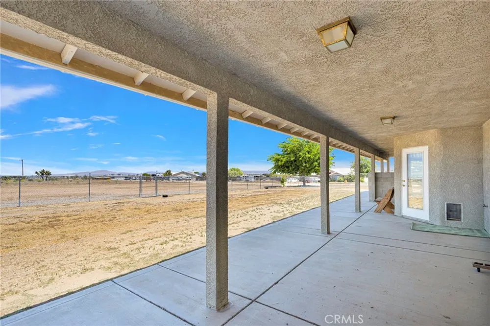8828 Vincent Court Oak Hills, CA 92344