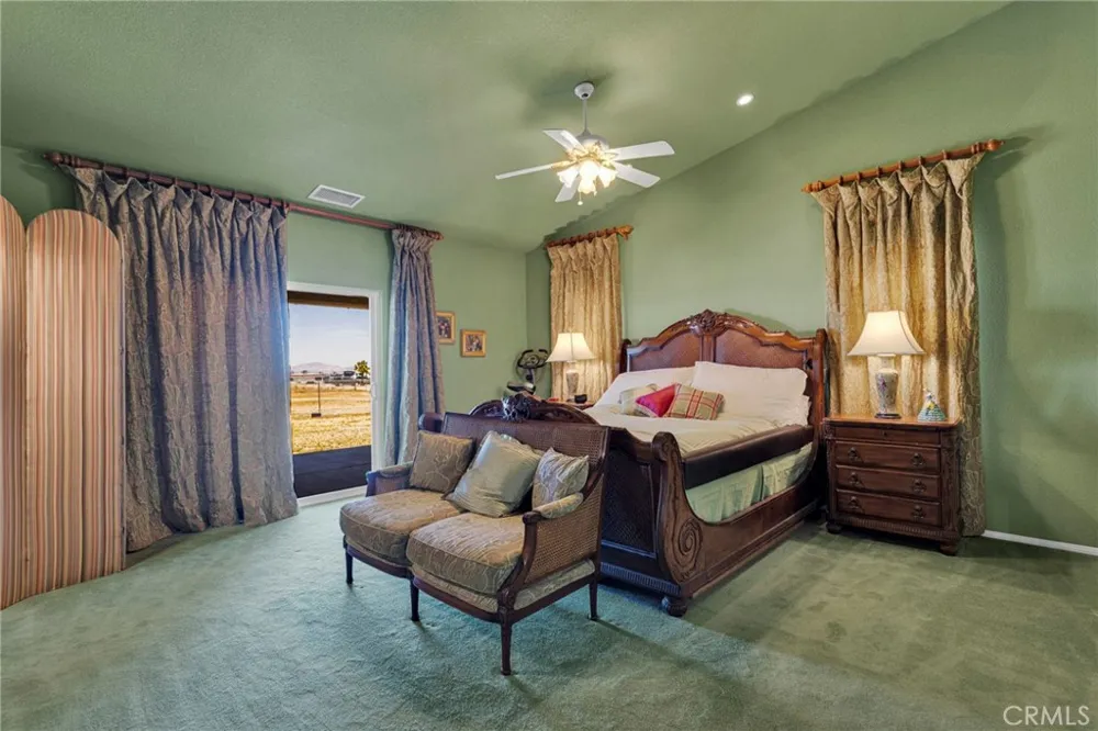 8828 Vincent Court Oak Hills, CA 92344